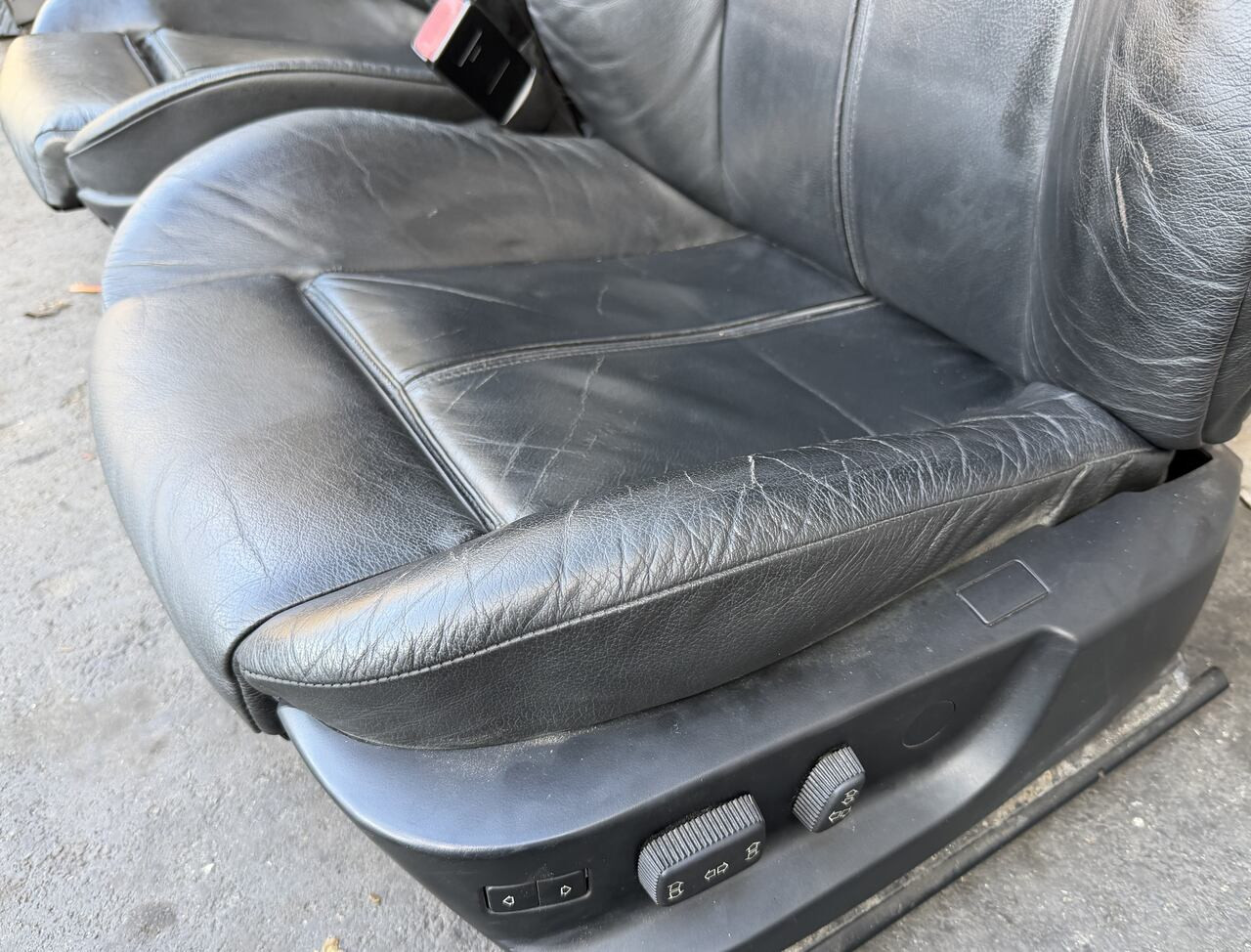 BMW e38 e39 FRONT BLACK LEATHER SPORT SEATS 540i 530i 528i 525i