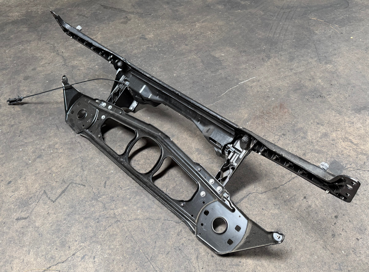 BMW E46 M3 330 325 323 FRONT RADIATOR CORE SUPPORT 8266038