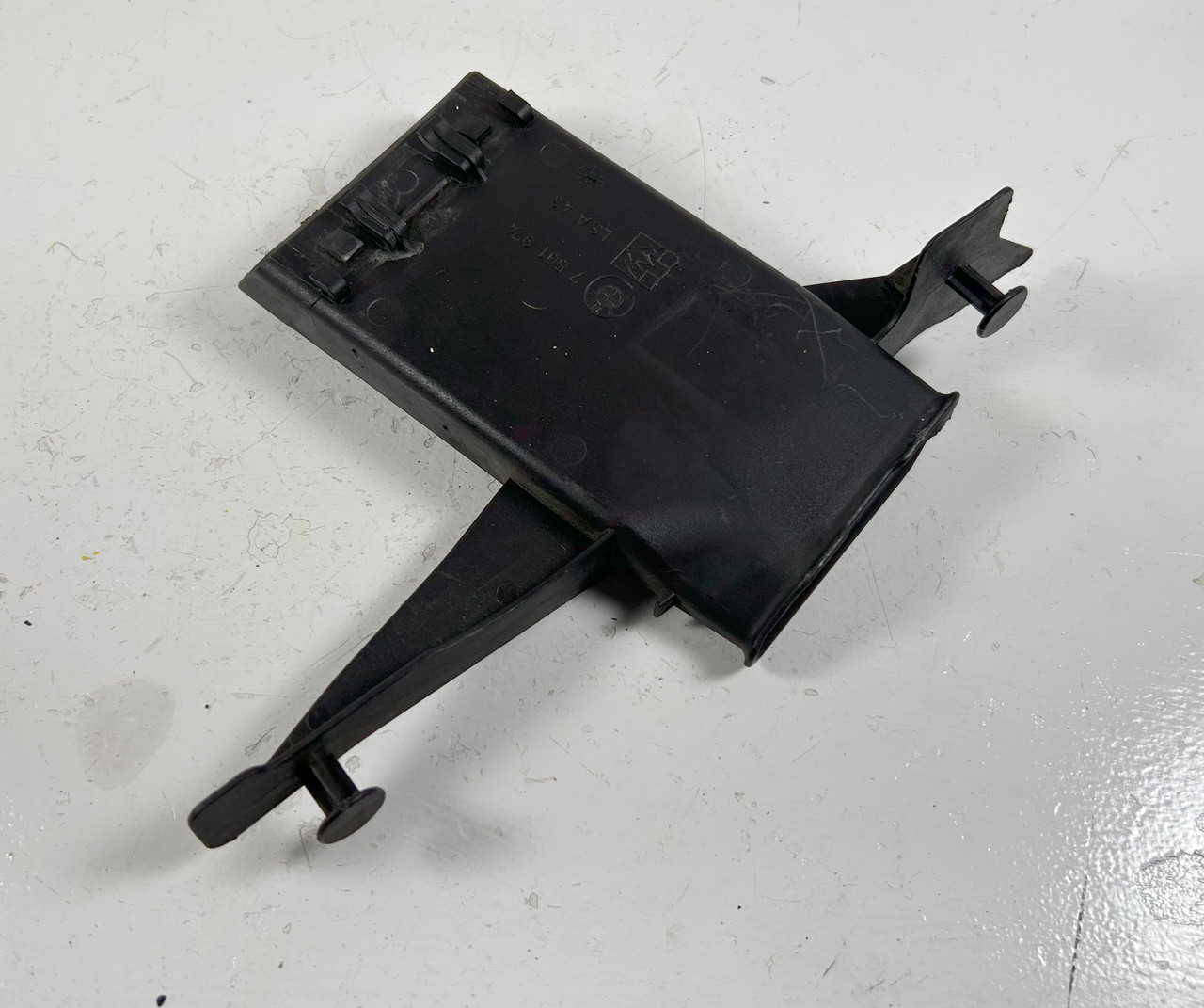 BMW E46 330 325 FILTER BOX AIR DUCT 7501974