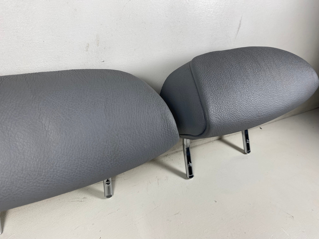 BMW E46 330ci 325ci 323ci REAR HEADREST GRAU 8225850