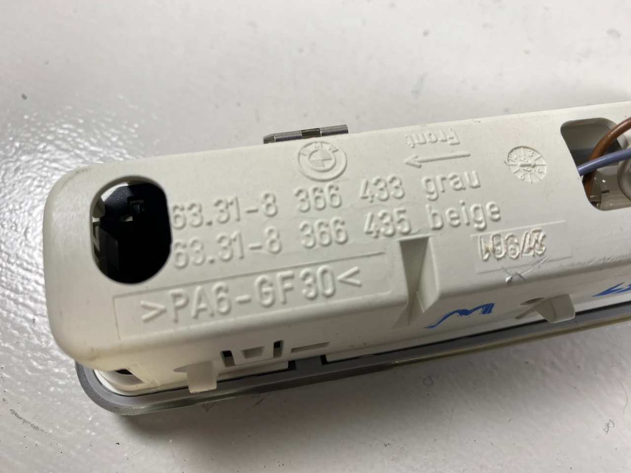 1999-03 BMW E39 5-SERIES WAGON DRIVER REAR UPPER READING LIGHT 8366433