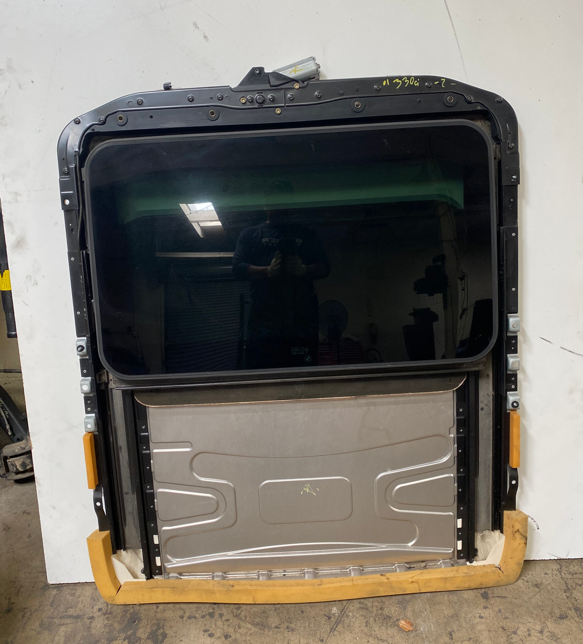 BMW E46 M3 330ci 325ci 2dr COUPE SUNROOF CASSETTE ASSEMBLY