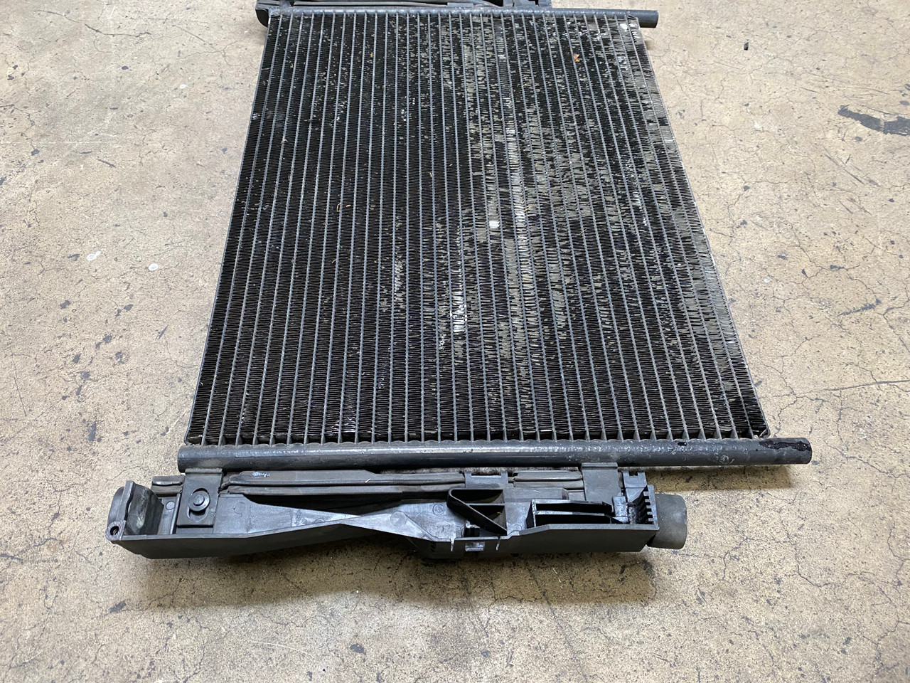 2003-05 BMW E85 Z4 A/C AIR CONDITIONING CONDENSER 6914033