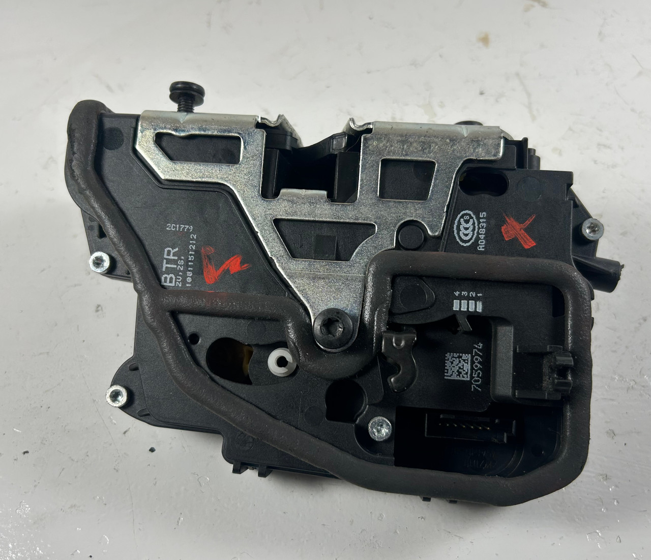 BMW 335i 328i PASSENGER FRONT DOOR LOCK LATCH E90 E92