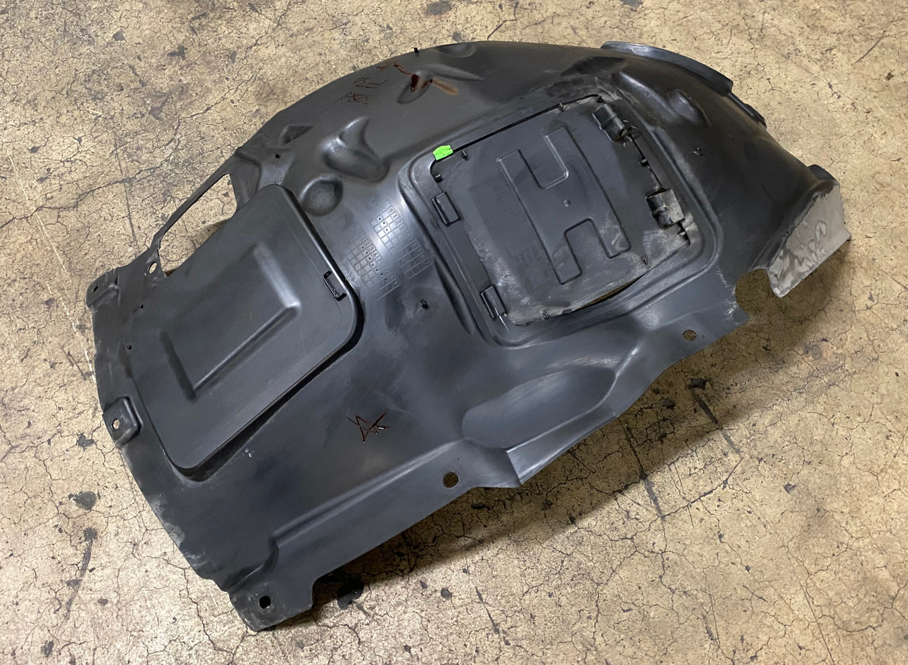 BMW F30 320i 328i DRIVER FRONT FENDER LINER SPLASH SHIELD 7260725