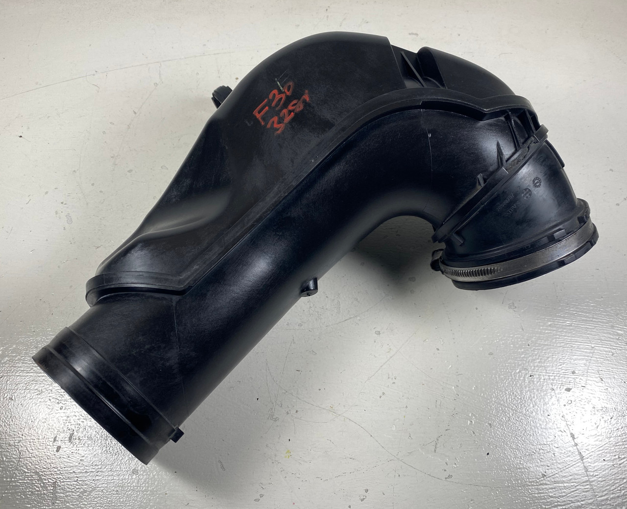 2013-16 BMW F30 F32 N26 AIR INTAKE BOOT TUBE 7605045