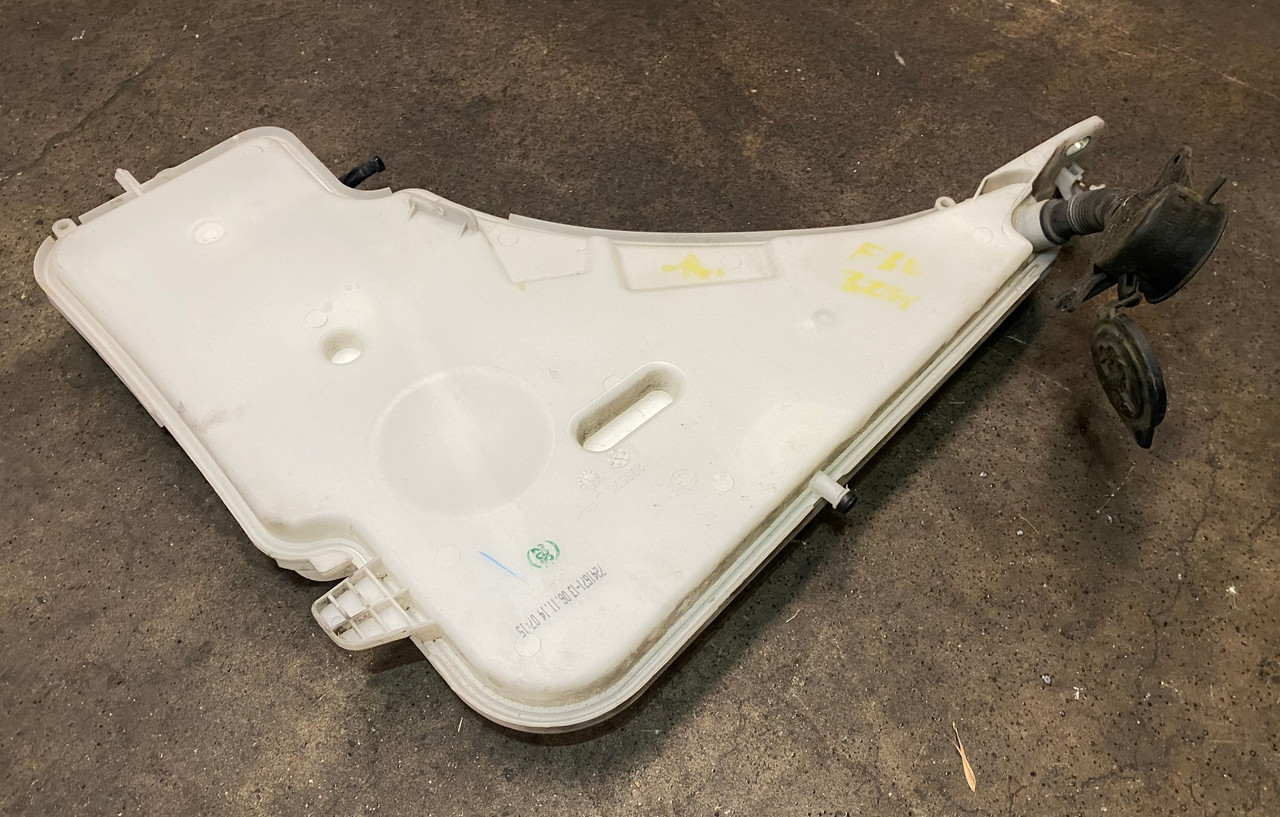 BMW F30 328i 320i WINDSHIELD WASHER FLUID TANK OEM 7241671