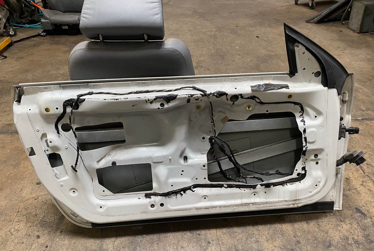 2006-09 BMW 645i 650i DRIVER DOOR SHELL ASSEMBLY E63 E64 7202075