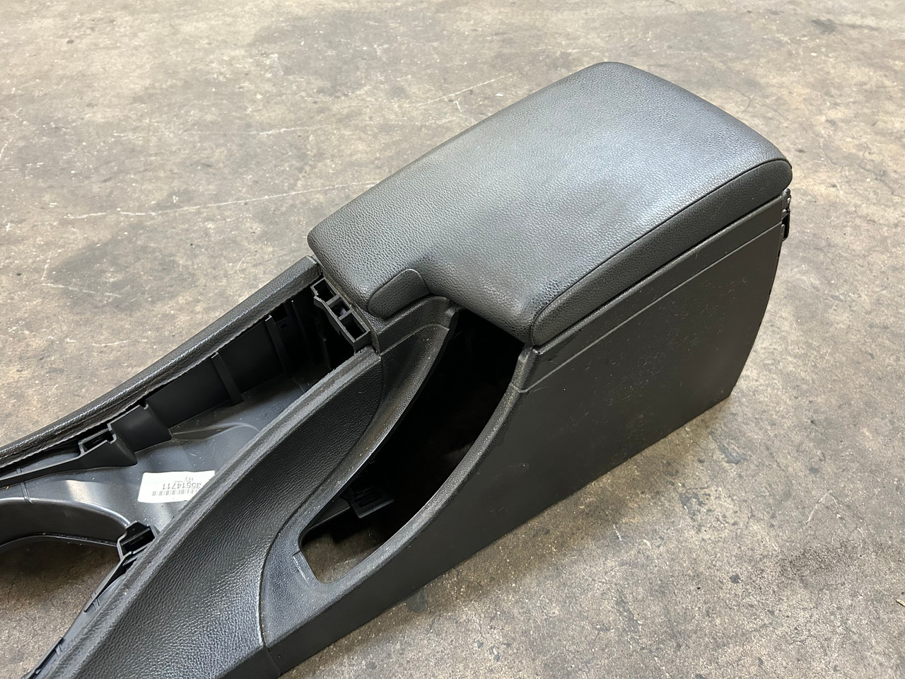 BMW E90 335i 328i Center Console Arm Rest Black