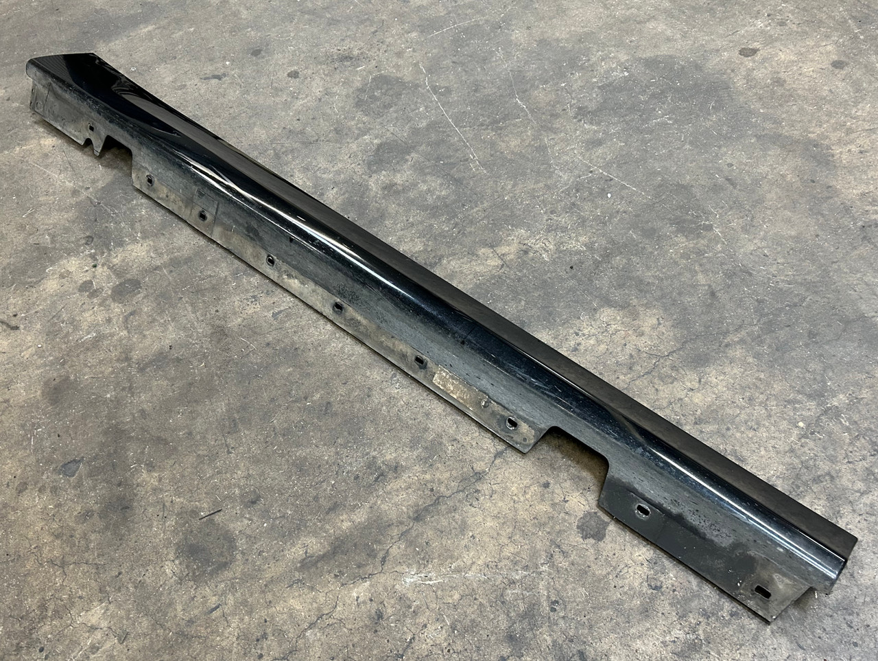 BMW E90 335i 328i PASSENGER SIDE SKIRT ROCKER PANEL