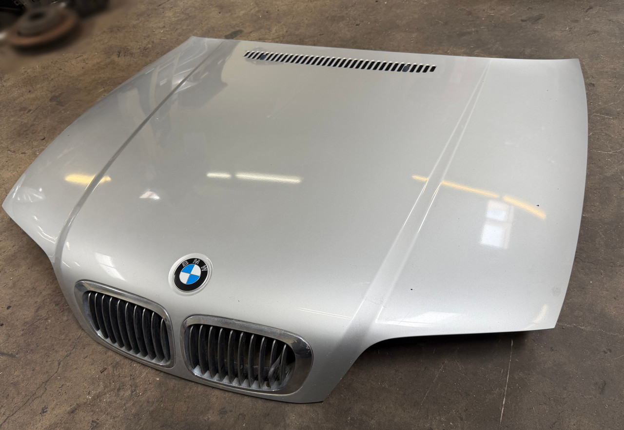 1999-02 BMW e46 Hood Titansilber 330ci 328ci 325ci 323ci 8237725