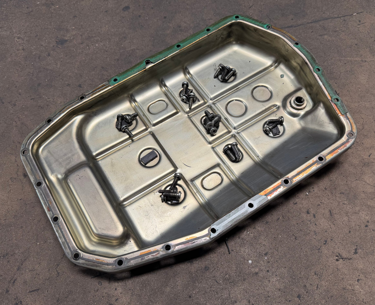 5HP-19 ZF AUTOMATIC TRANSMISSION OIL PAN BMW 530i 330i 525i 325i Z4 7507556