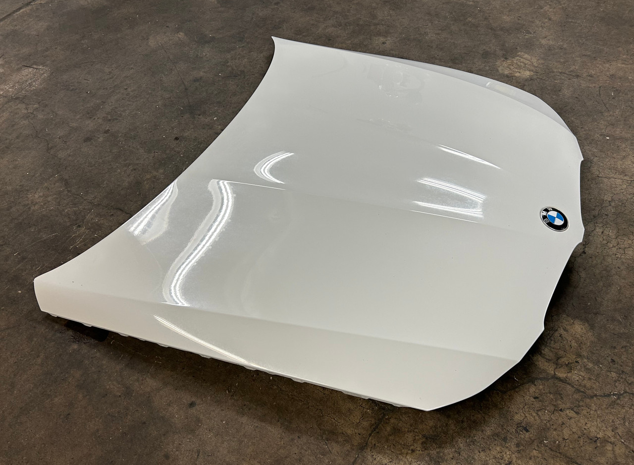200608 BMW E90 330i 328i HOOD ASSEMBLY 7140729
