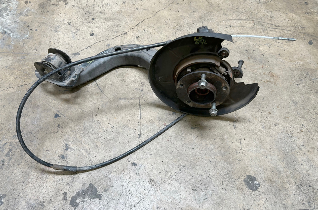 BMW E46 325 323 e85 Z4 DRIVER REAR TRAILING ARM 6774777