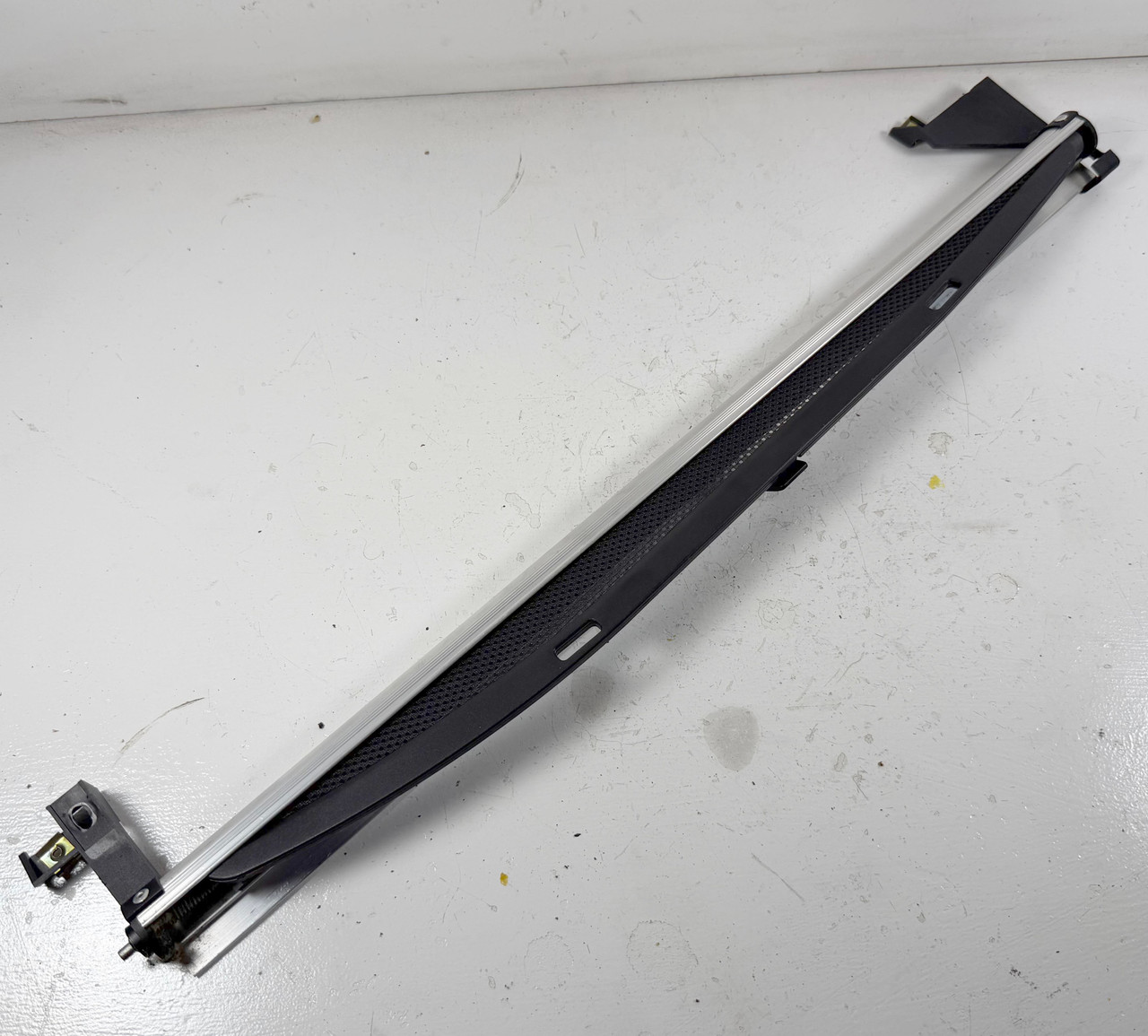 1999-03 BMW E39 M5 540i 528i 530i SEDAN DRIVER REAR WINDOW SUN SHADE OEM