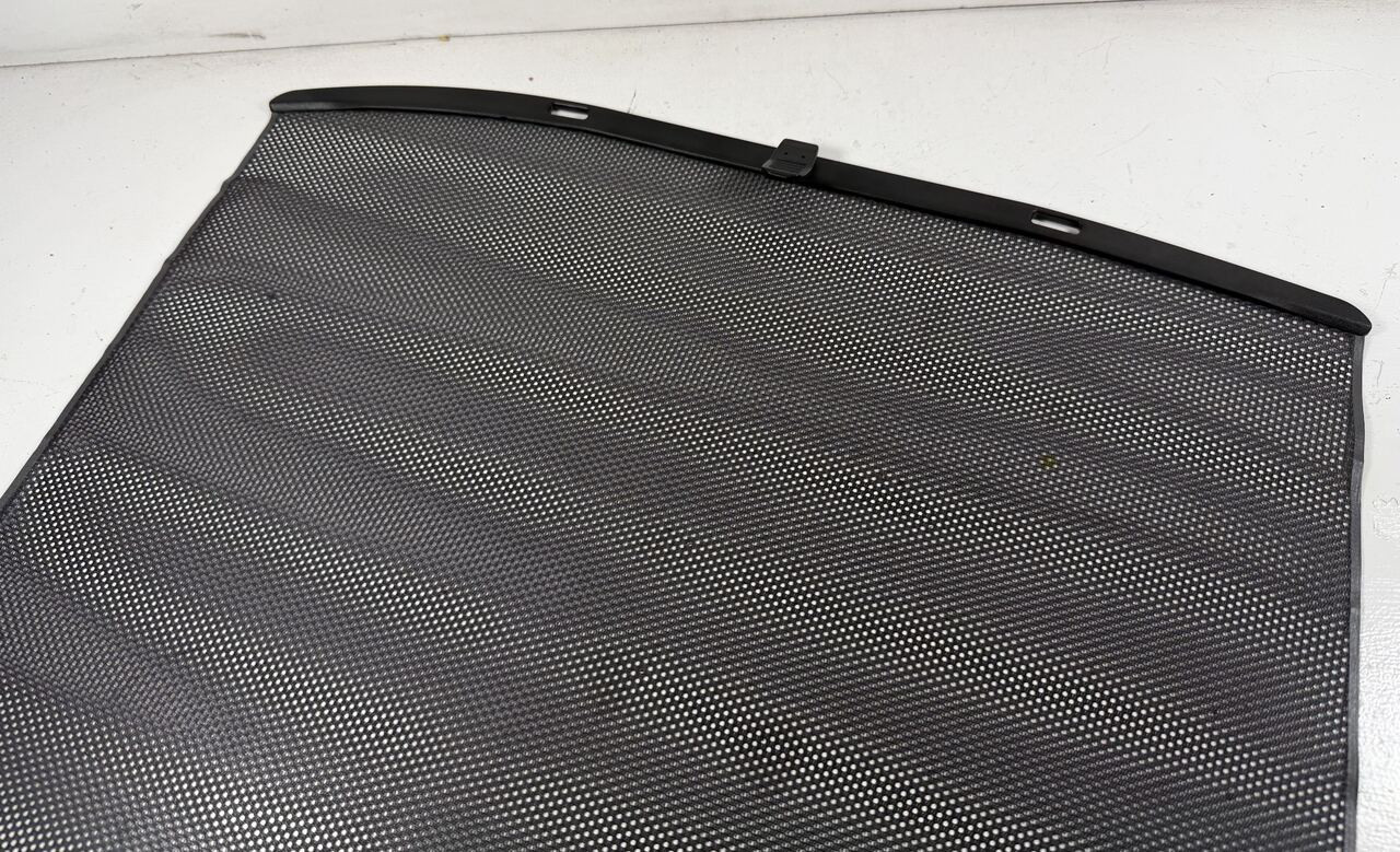 1999-03 BMW E39 M5 540i 528i 530i SEDAN DRIVER REAR WINDOW SUN SHADE OEM