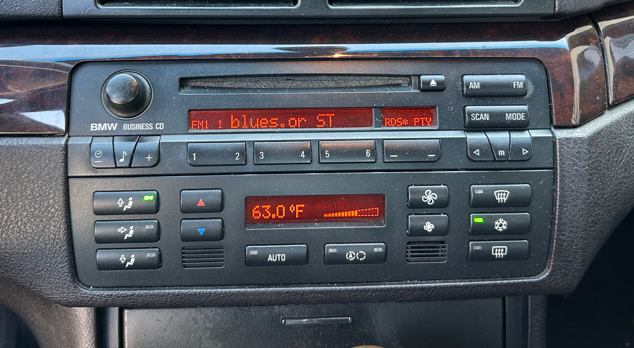 2005 BMW E46 330 325 BUSINESS CD PLAYER RADIO CD53 6943429