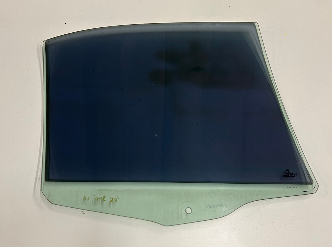 BMW E39 M5 540i 530i 525i DRIVER REAR WINDOW GLASS OEM 8159171