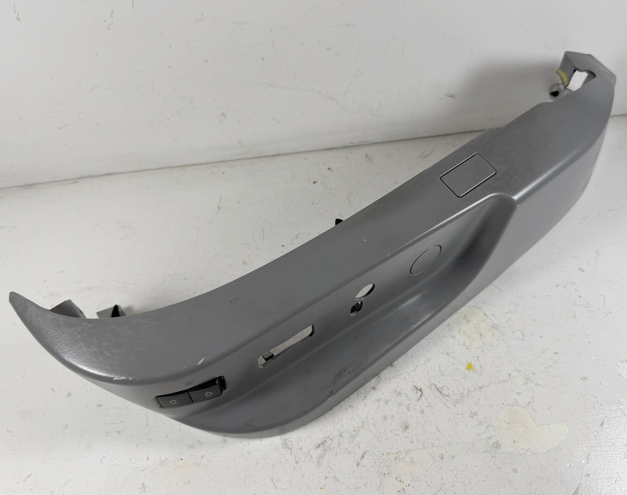 BMW E39 5' DRIVER FRONT SEAT LOWER SIDE COVER 540i 530i 525i 8207245