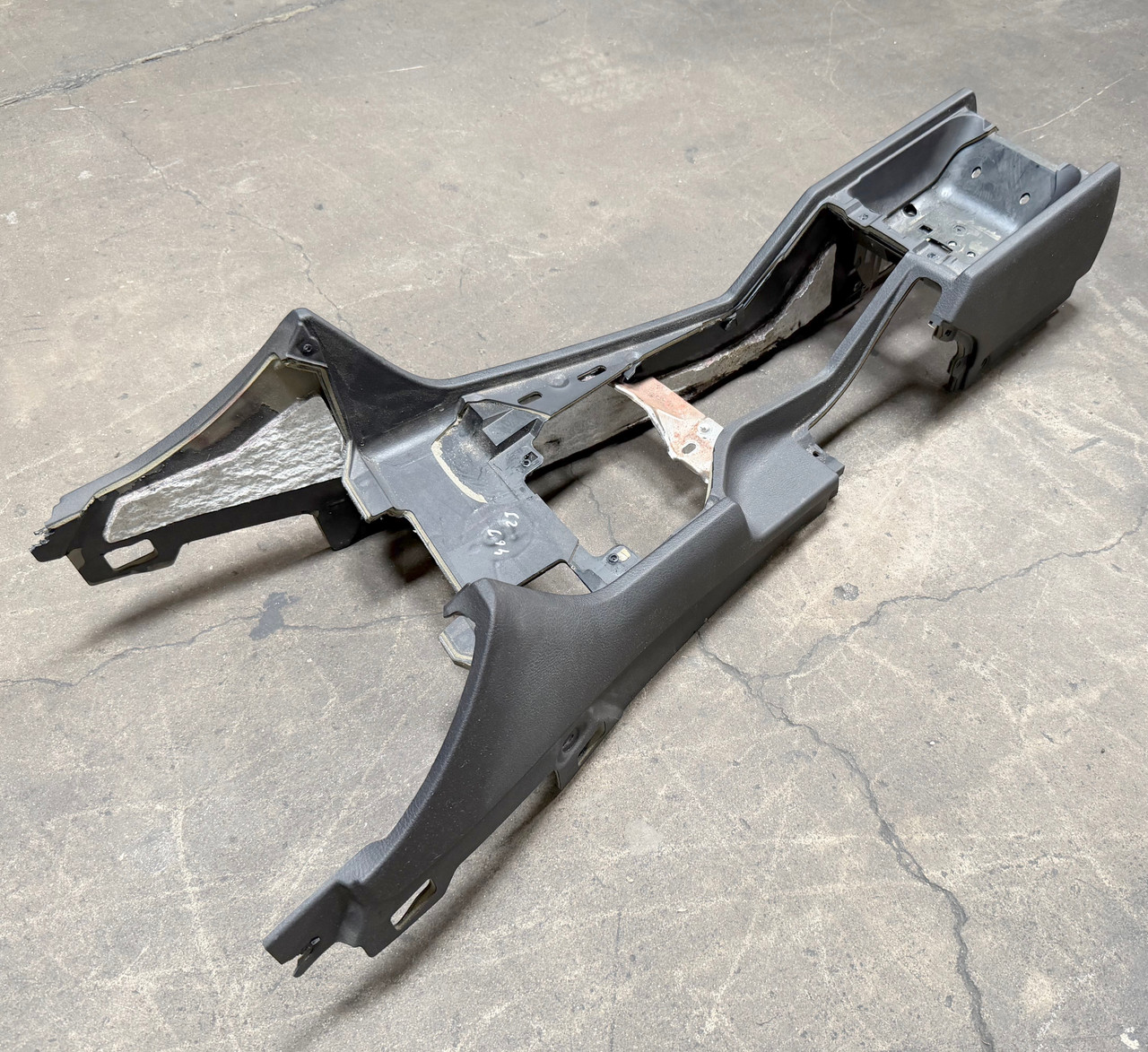 BMW OEM CENTER CONSOLE ASSEMBLY E39 540i 530i 528i 525i 8196881