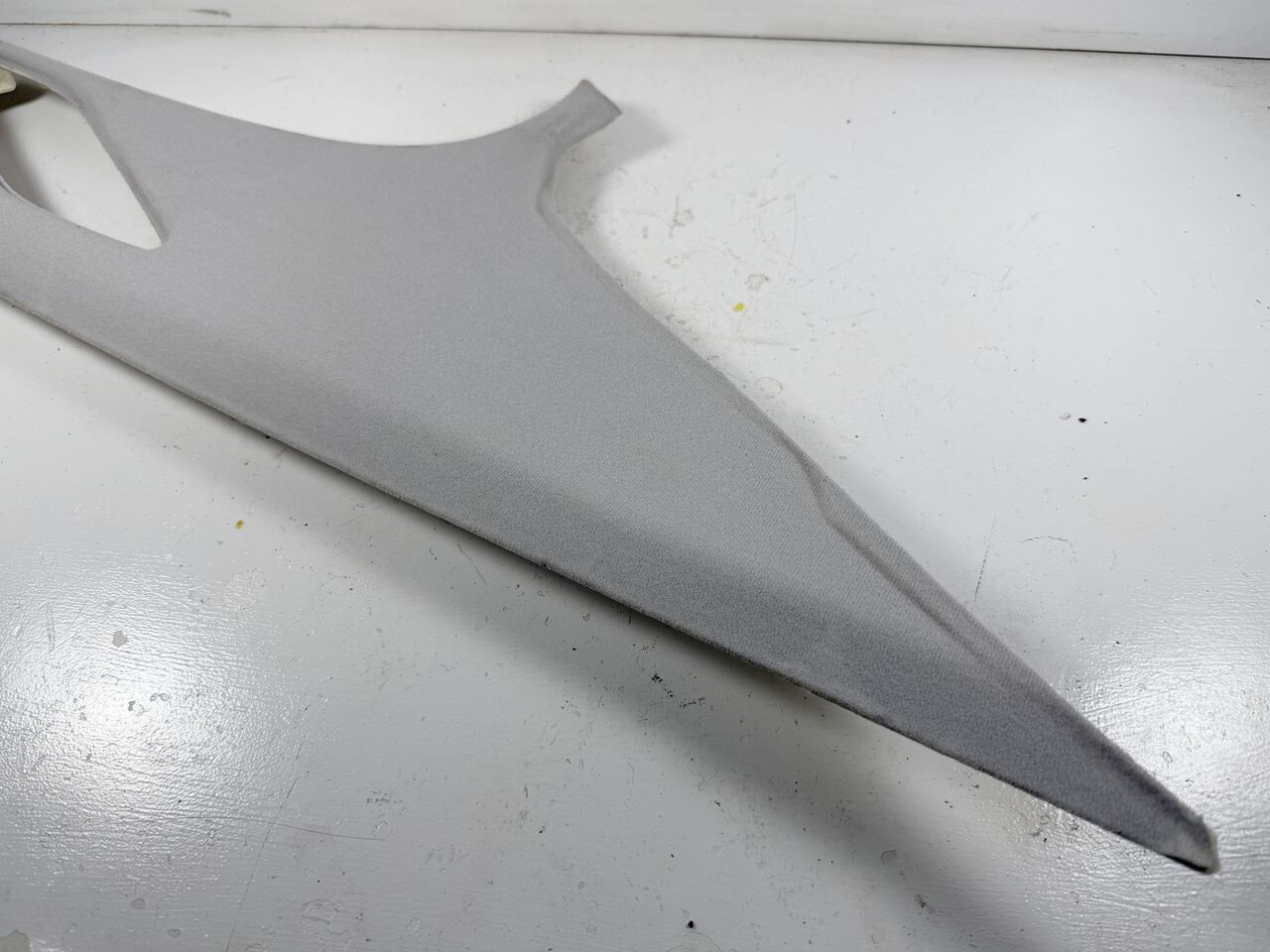 2001-03 BMW E39 540i 530i 525i DRIVER REAR C PILLAR COVER 8260027