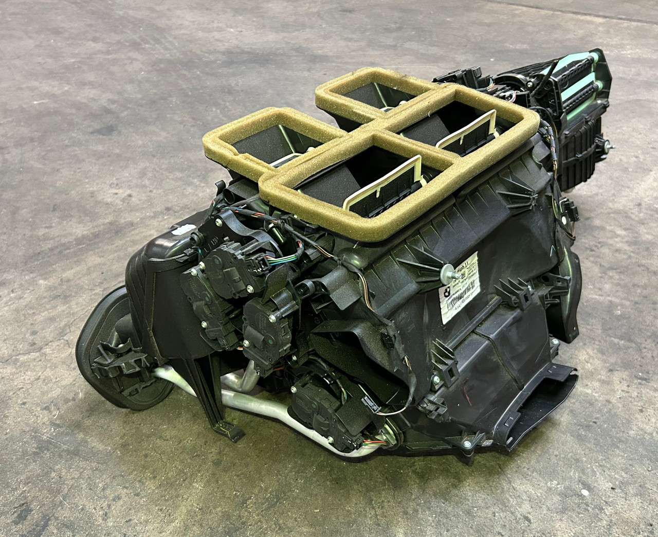 HVAC AC HEATER EVAPORATOR CORE BLOWER FAN MOTOR BMW F30 335i 328i 9207085