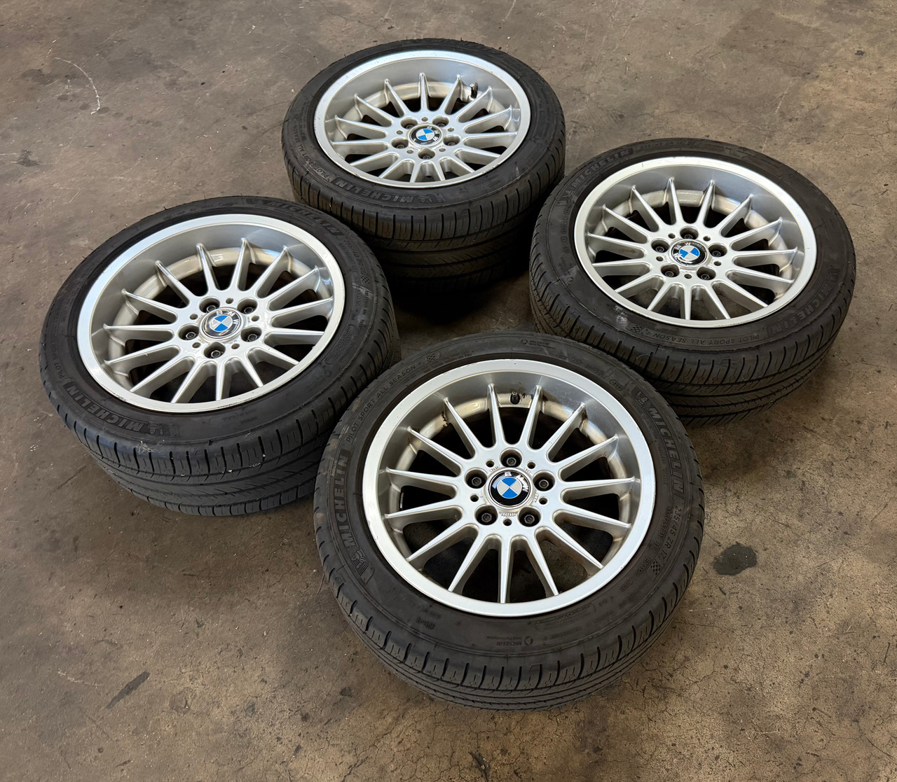 STYLE 32 WHEELS RIMS 17X9 17X8 BMW E39 540i 530i 525i  1092962