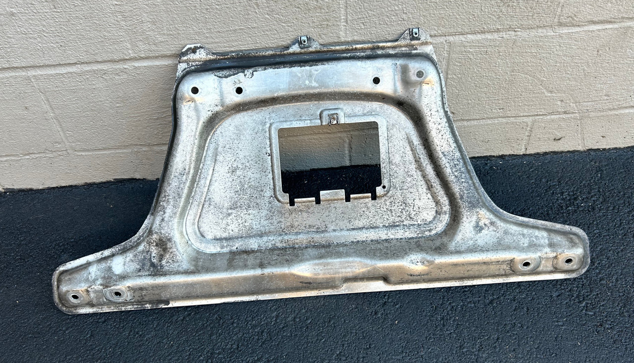 BMW E46 330 325 Underbody Reinforcement Skid Plate 8260810