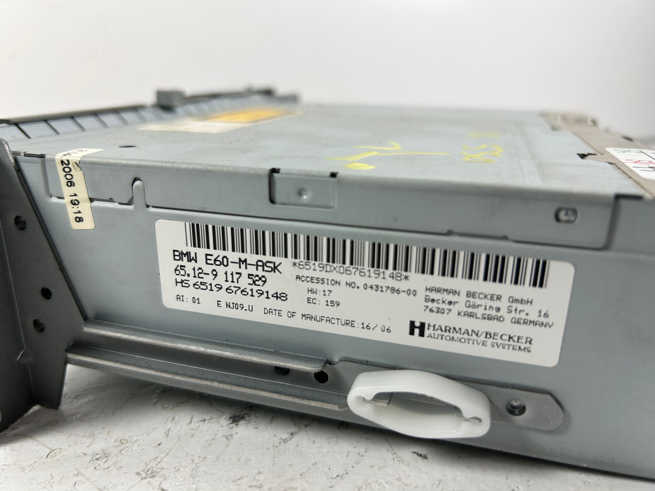 2004-07 BMW E60 530i 525i M-ASK BUSINESS CD PLAYER 9117529