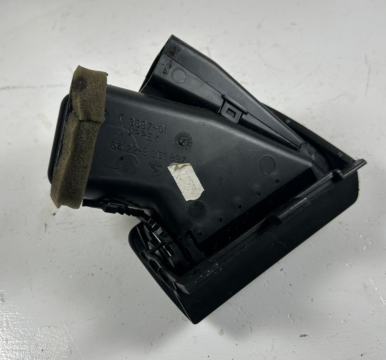 BMW E46 M3 330 325 DRIVER SIDE DASHBOARD AIR VENT GRILLE 8361897