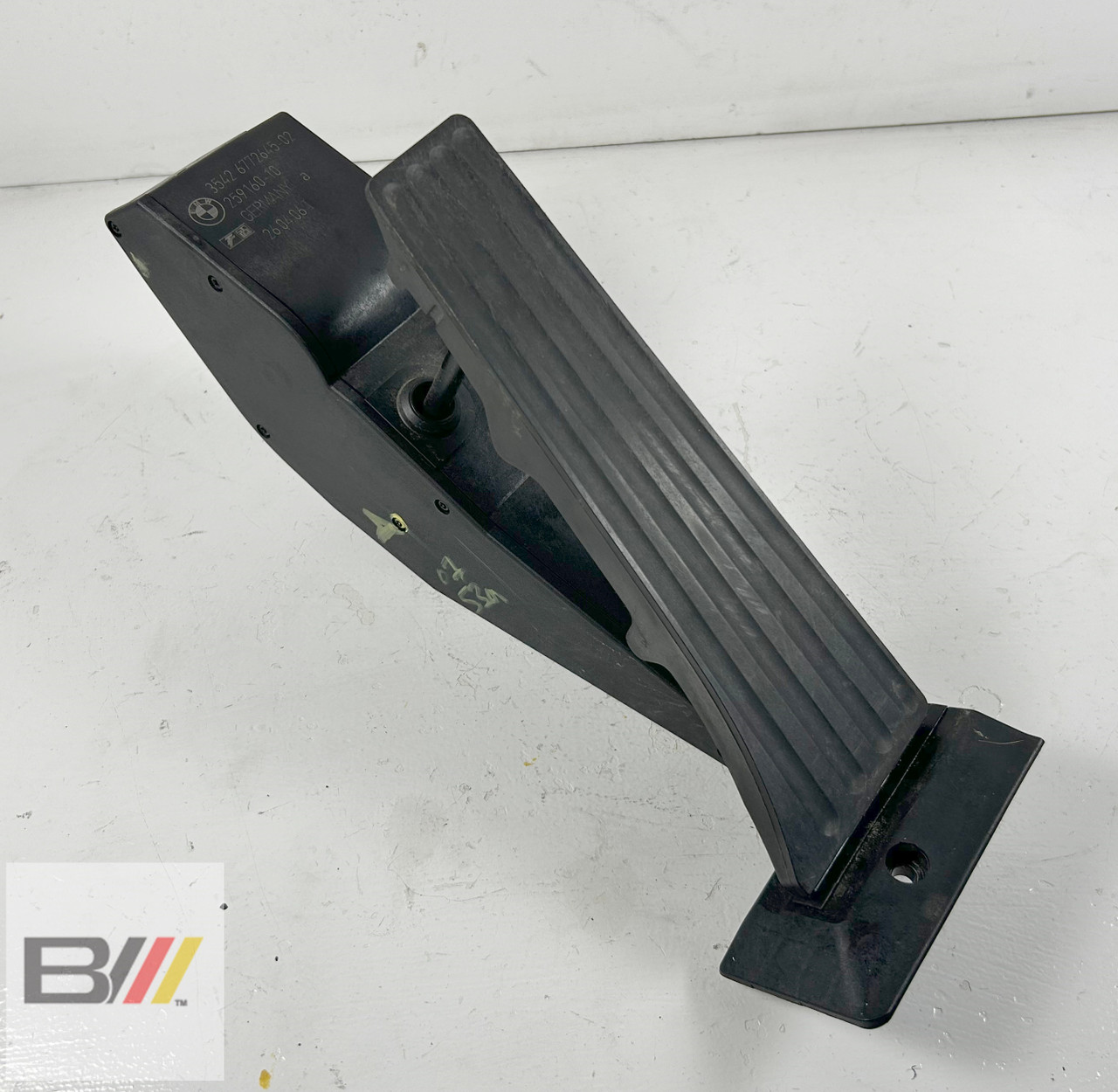 ELECTRIC GAS PEDAL BMW E60 5' E63 E64 6' E90 E92 3'  6772645