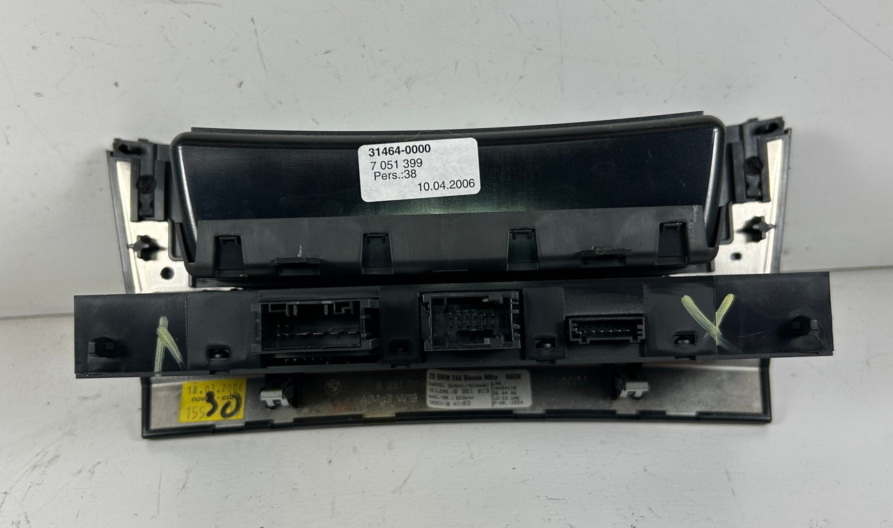 2004-07 BMW E60 550i 545i 530i 525i CENTER DASH STORAGE WOOD PANEL 7051399