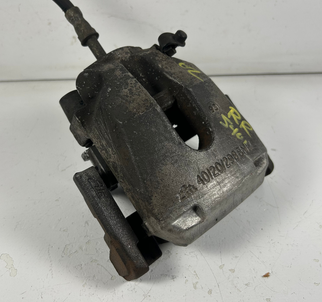 1998-03 BMW E39 540i 530i 525i PASSENGER REAR BRAKE CALIPER 1163650