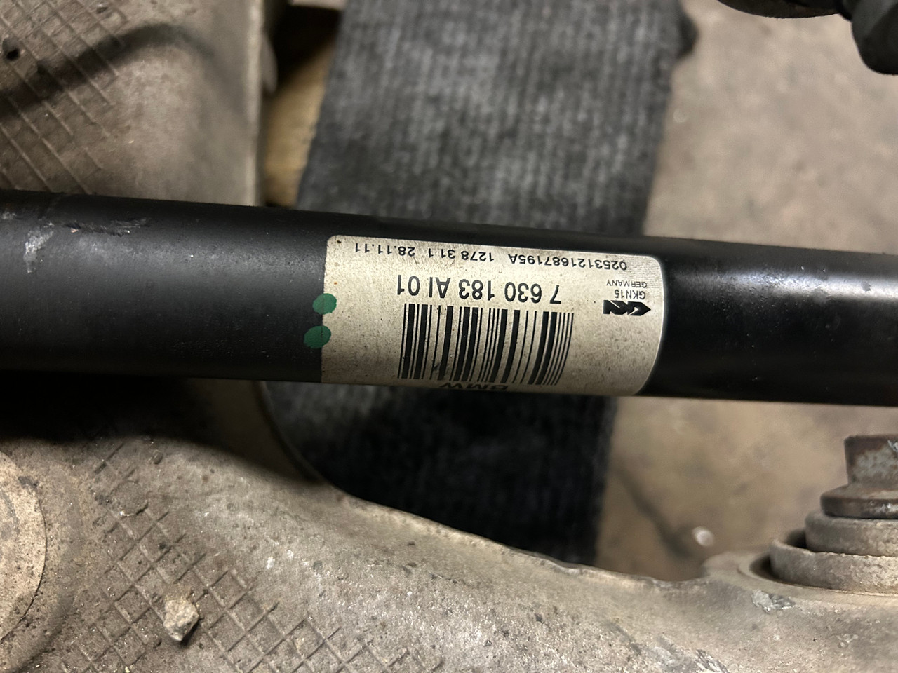 BMW F10 535i 528i DRIVER REAR WHEEL CARRIER KNUCKLE AXLE 6793769