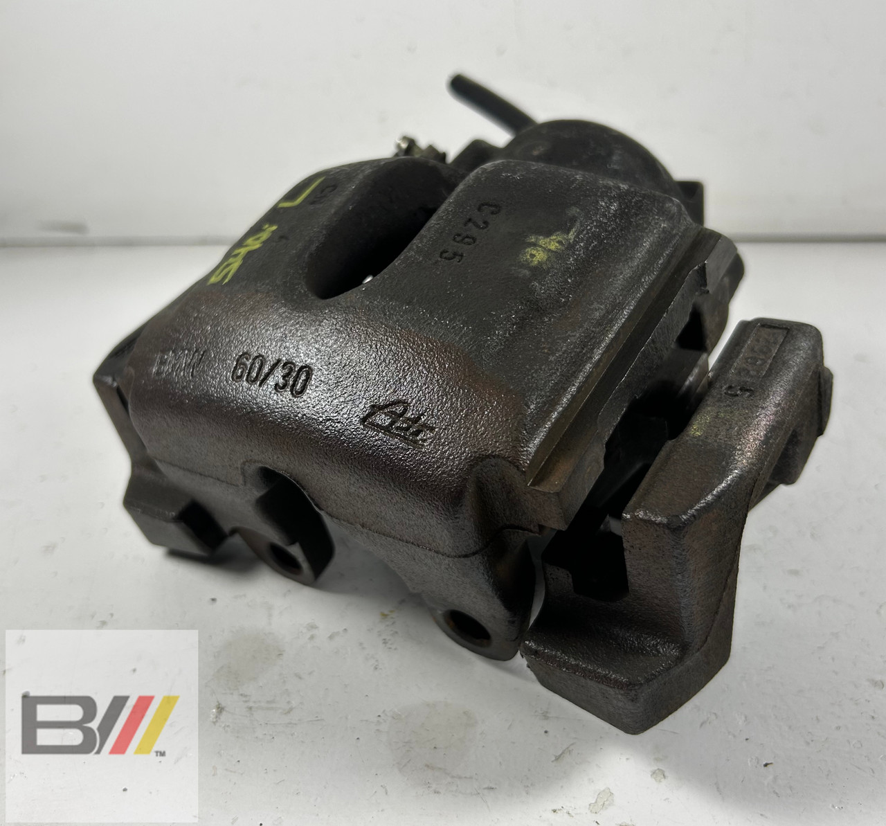 1998-03 BMW E39 540i 530i 525i DRIVER FRONT BRAKE CALIPER 6773131