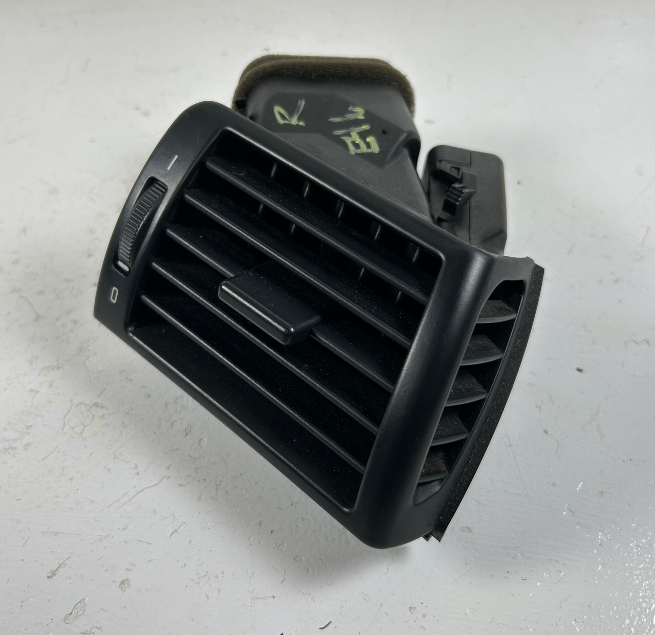 BMW E46 M3 330 325 PASSENGER DASHBOARD AIR VENT GRILLE 8361898