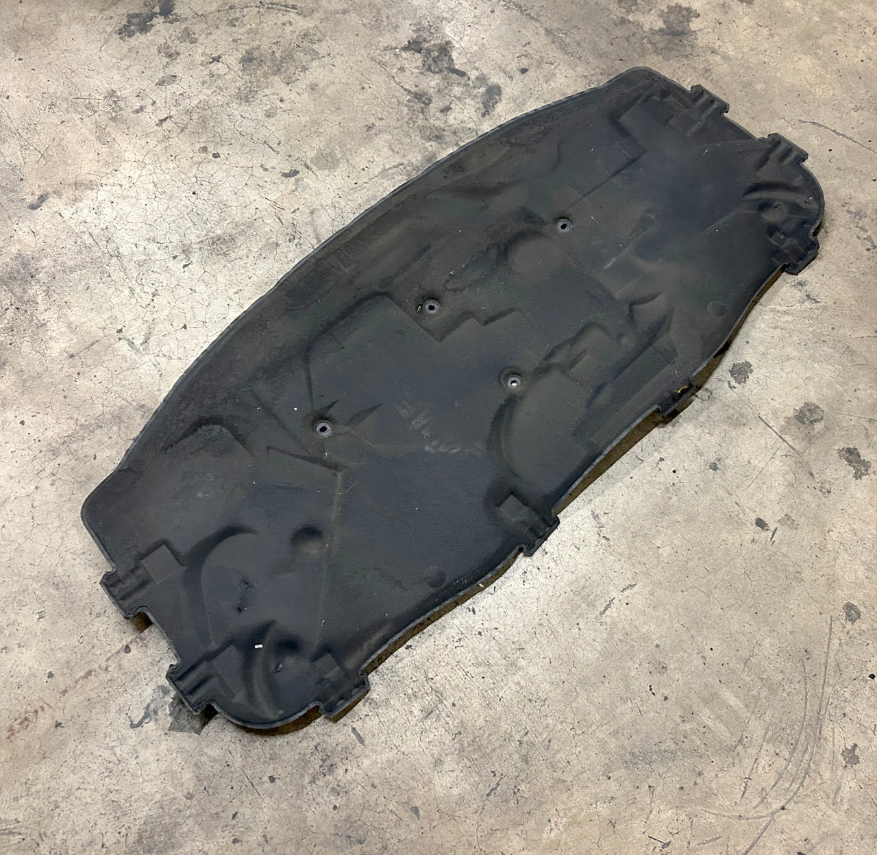 BMW E46 330 325 323 HOOD SOUND INSULATION 8193941