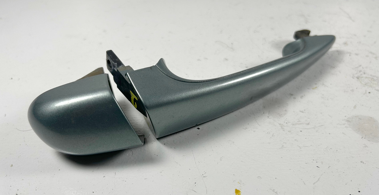 2001-05 BMW E46 M3 330 325 PASSENGER FRONT EXTERIOR DOOR HANDLE 7002272