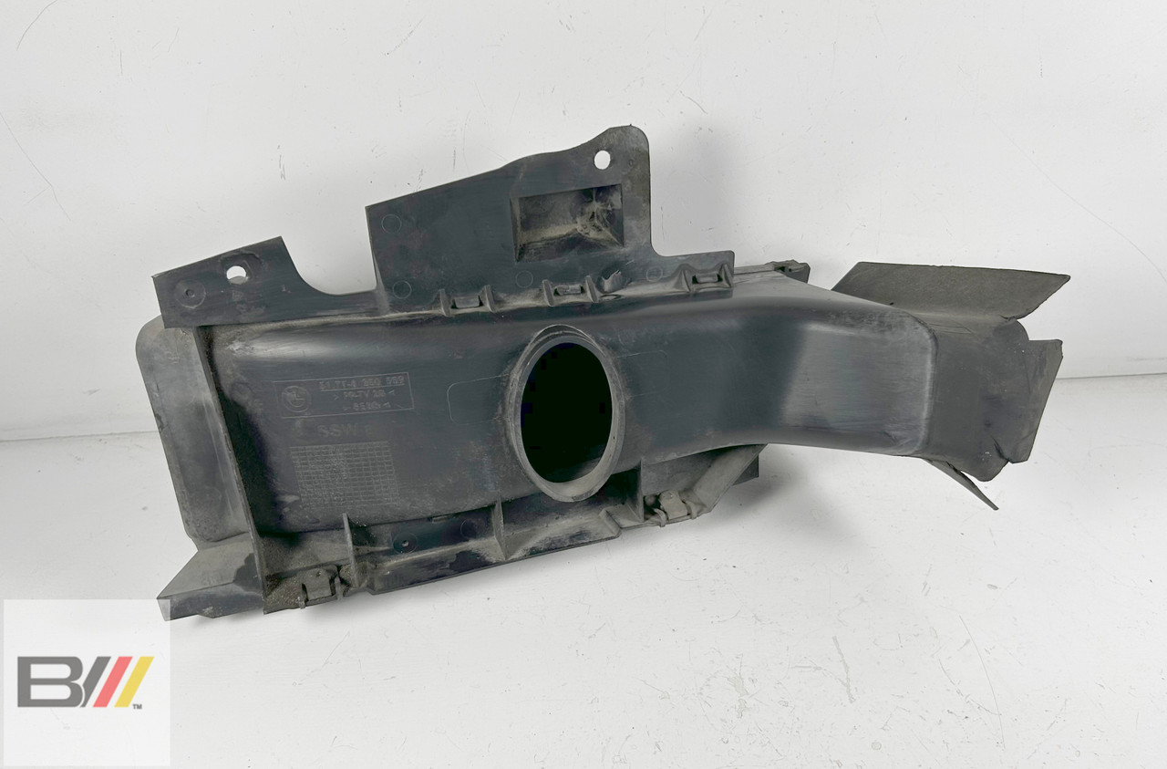 BMW E46 330i 325i DRIVER LEFT FRONT BRAKE AIR DUCT 8230559