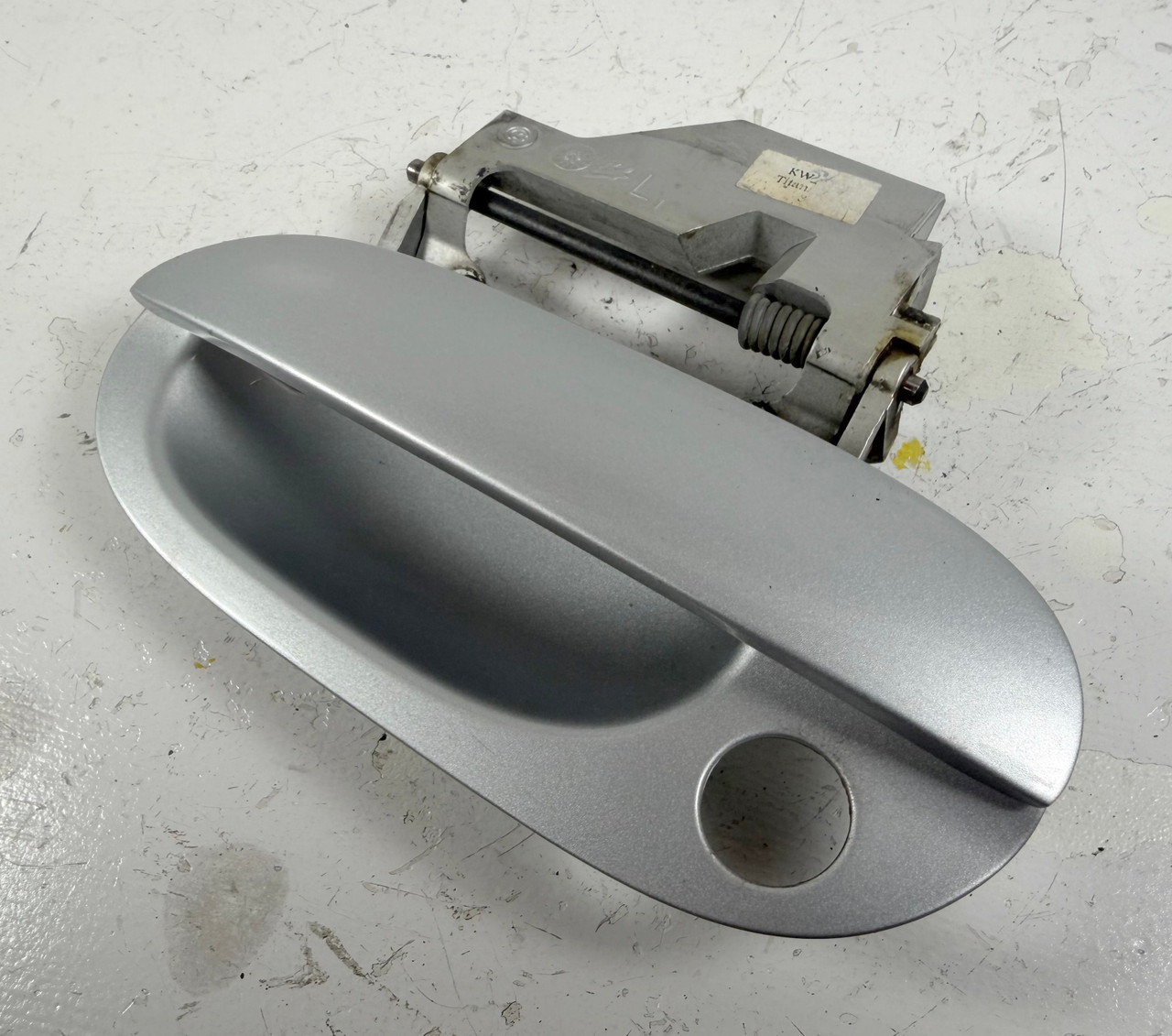 DRIVER FRONT EXTERIOR DOOR HANDLE BMW E39 M5 540i 530i 528i 525i 8245461