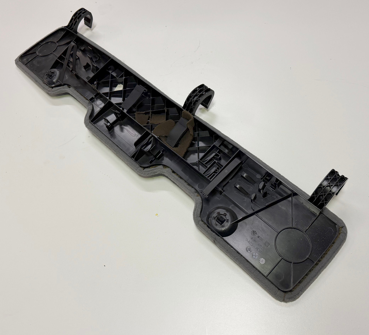 BMW E39 540i 528i 525i TAILGATE TRUNK TOOL TRAY 8194671