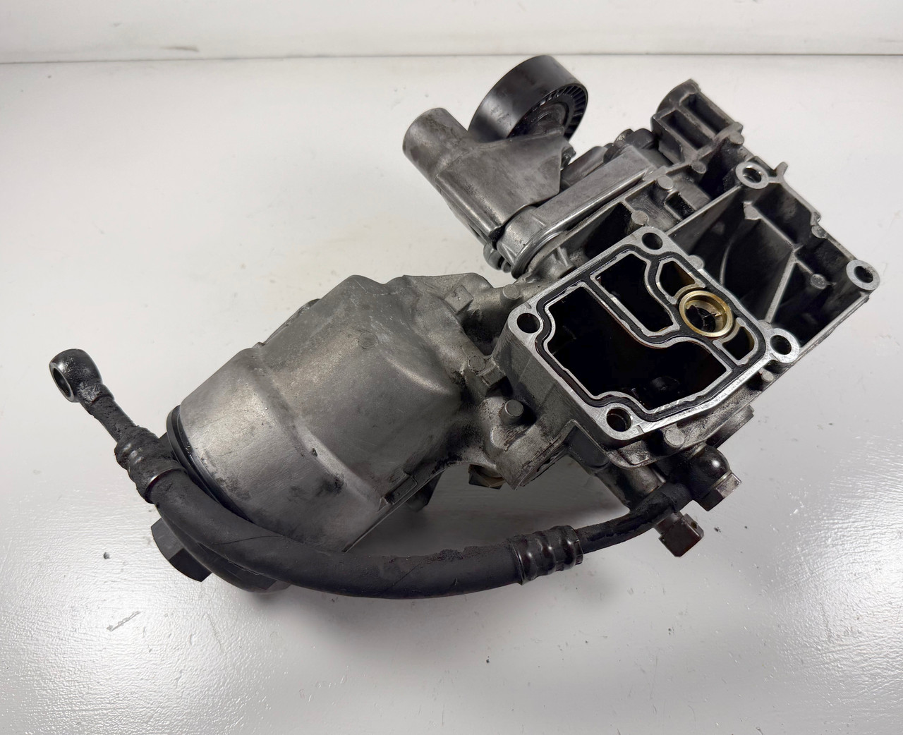 BMW e39 e46 X5 Z4 ENGINE OIL FILTER HOUSING 1713838