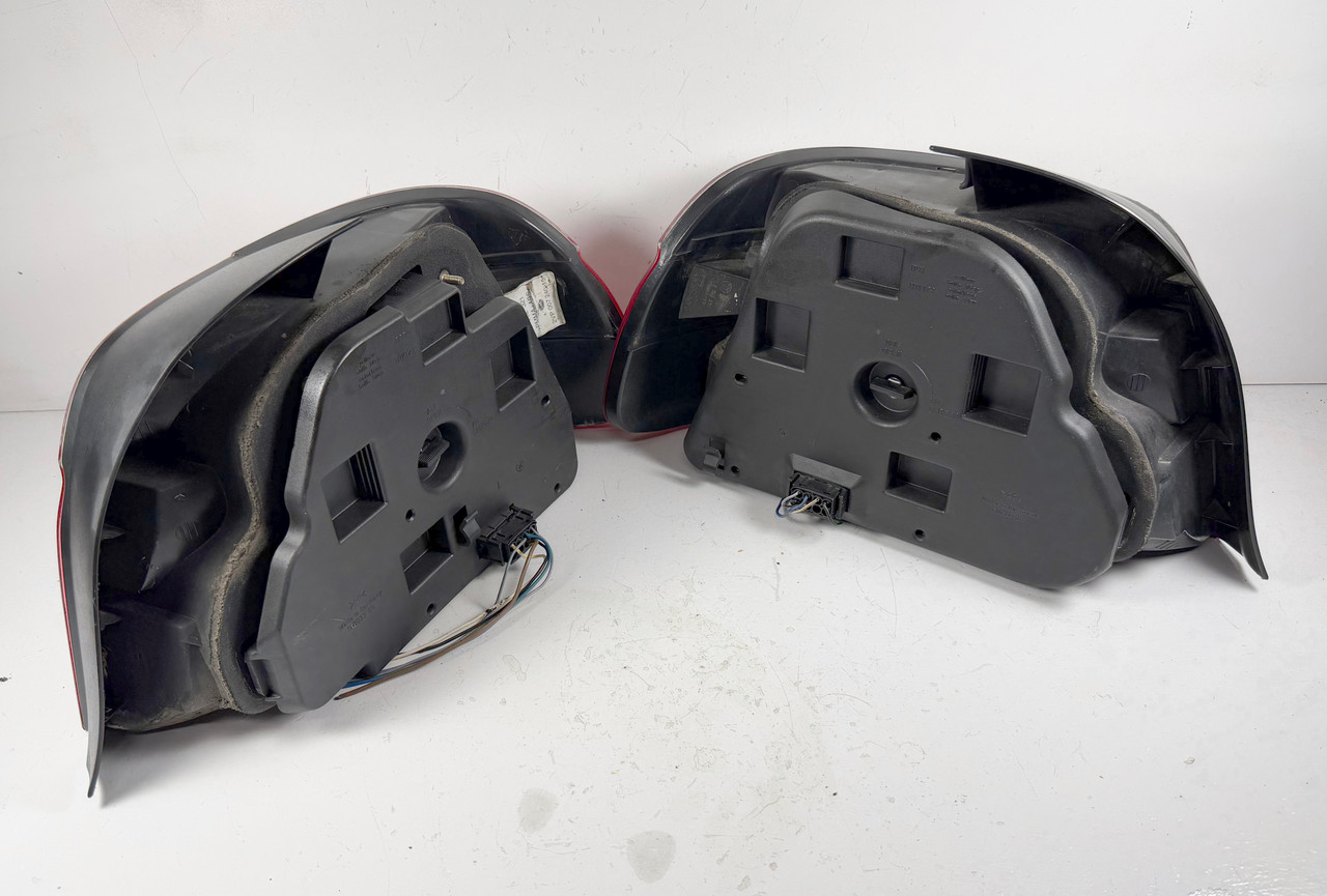 1998-00 BMW E39 M5 PAIR BRAKE TAIL LIGHTS 6902321