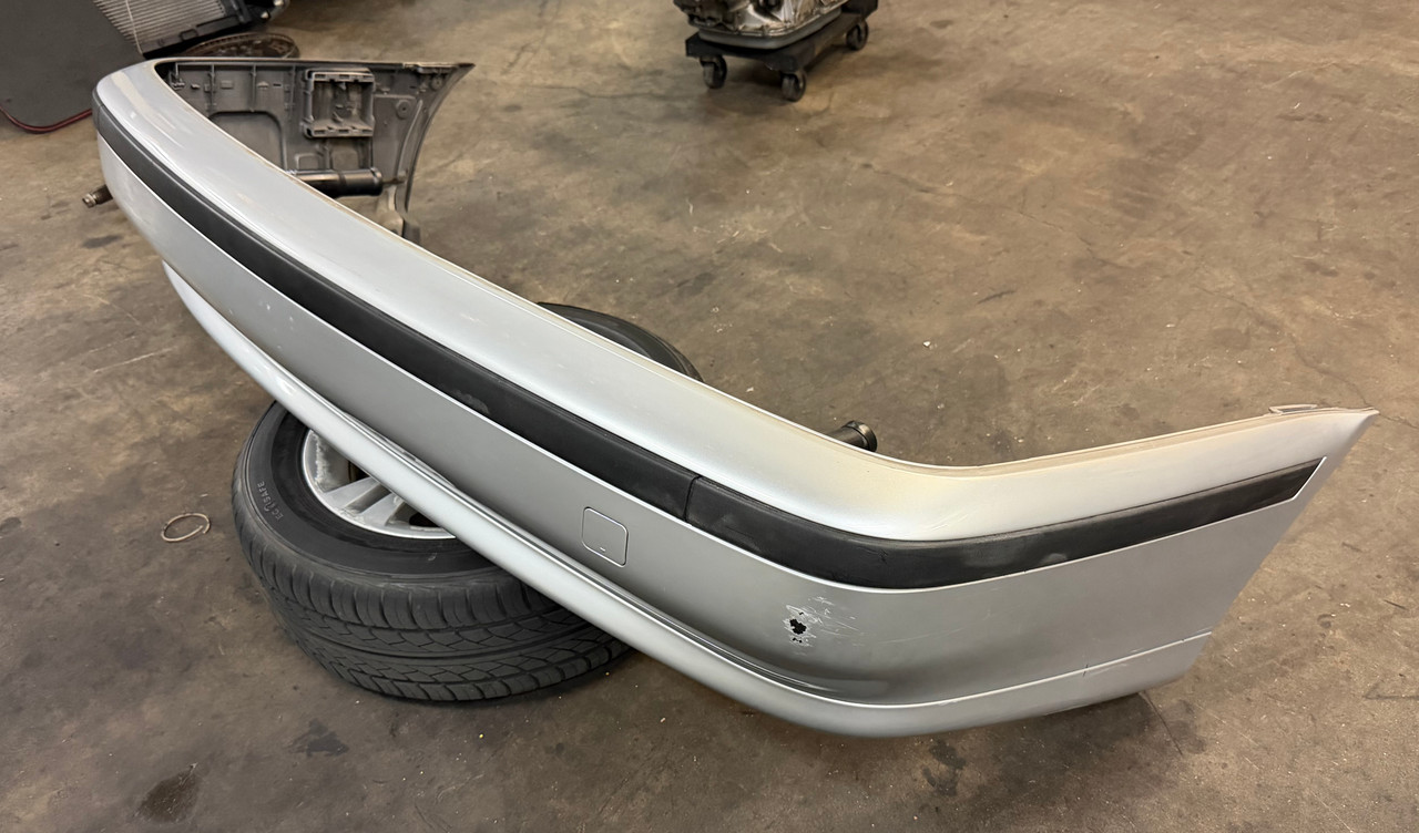 REAR BUMPER ASSEMBLY 1997-03 BMW E39 540i 528i 530i 525i