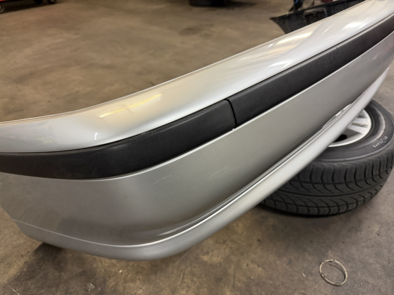 REAR BUMPER ASSEMBLY 1997-03 BMW E39 540i 528i 530i 525i