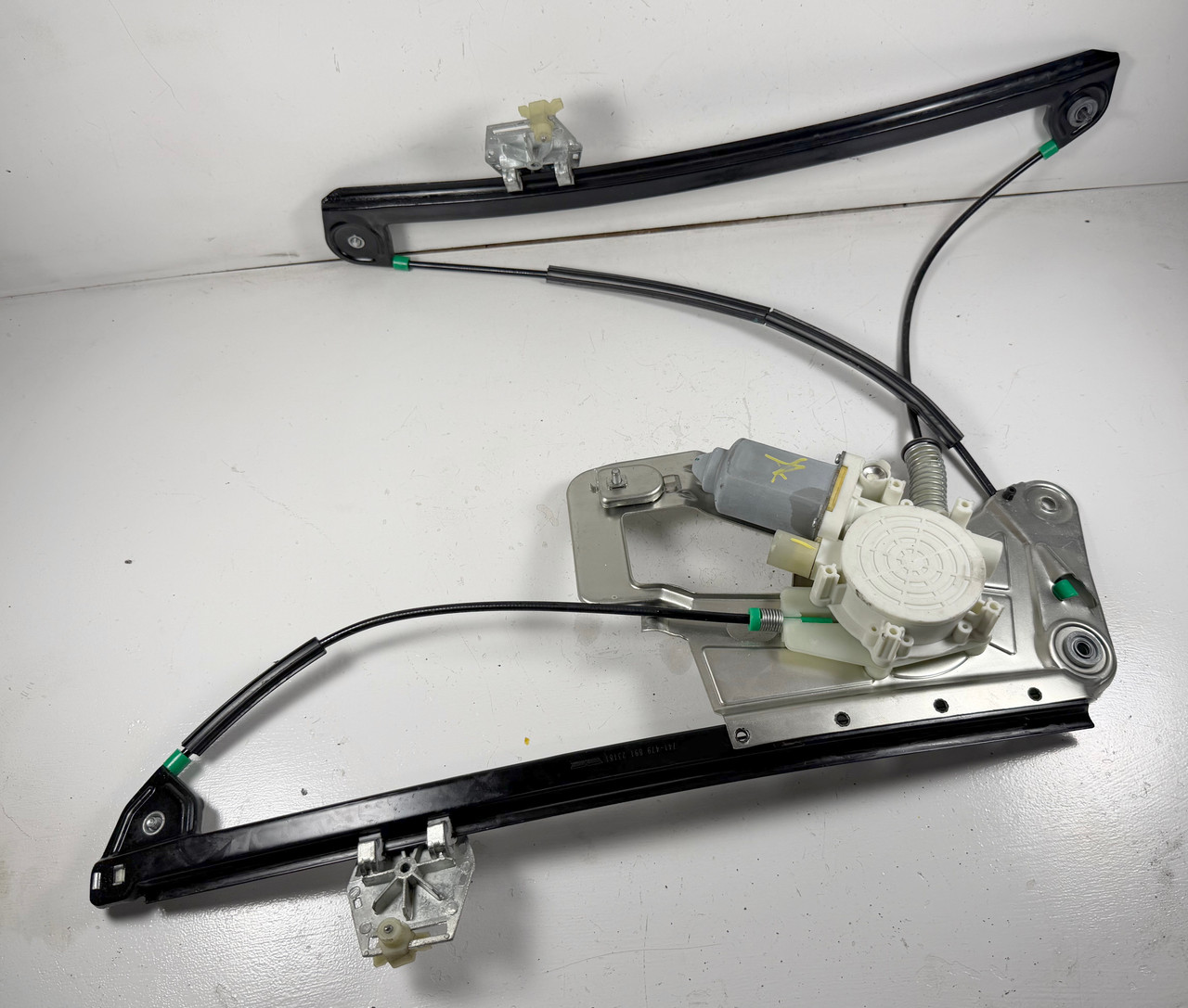 BMW E39 M5 540i 530i 528i 525i PASSENGER FRONT WINDOW REGULATOR