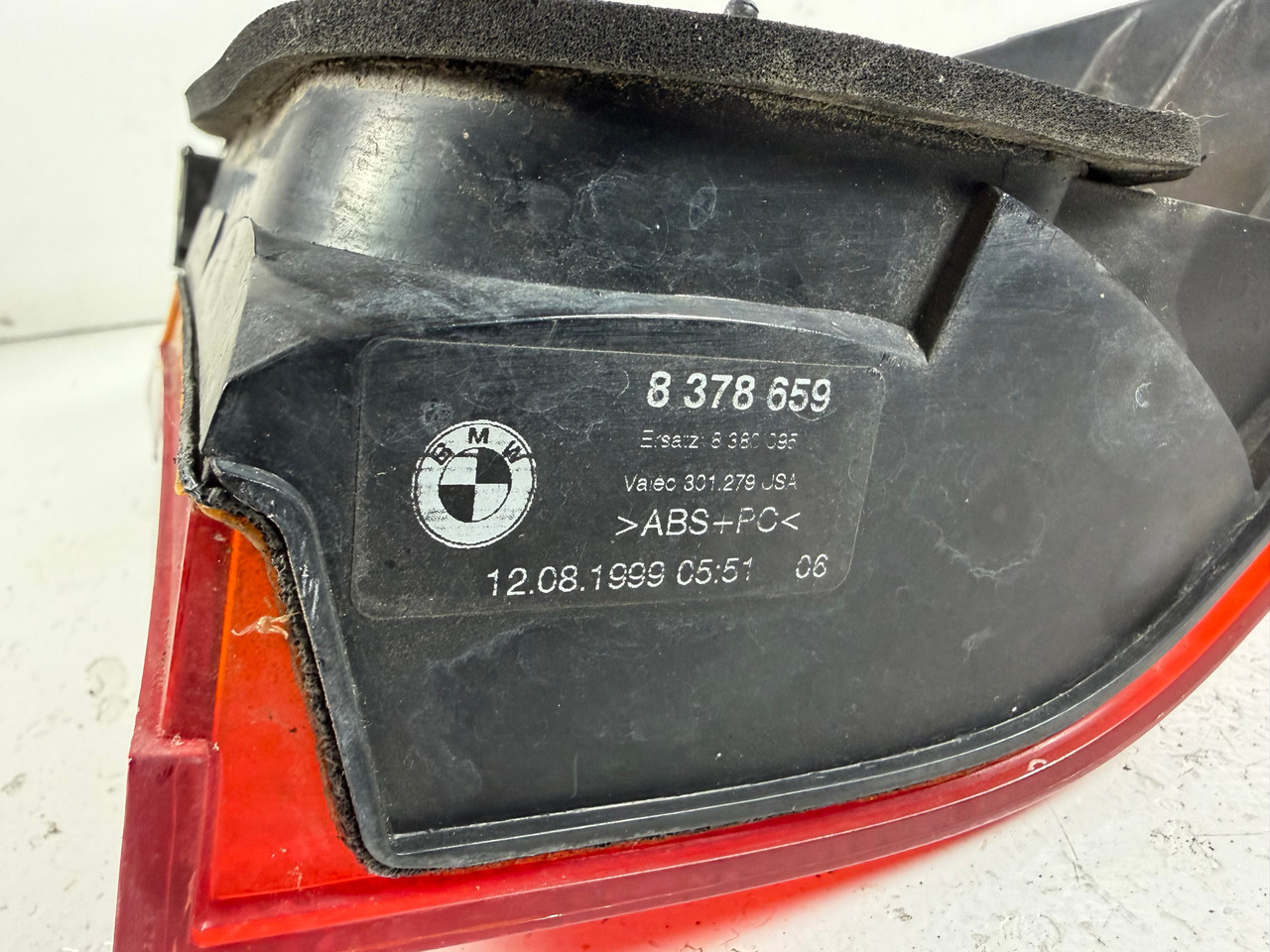 DRIVER LEFT REAR BRAKE LAMP 1999-00 BMW E39 540i 528i WAGON 8378659