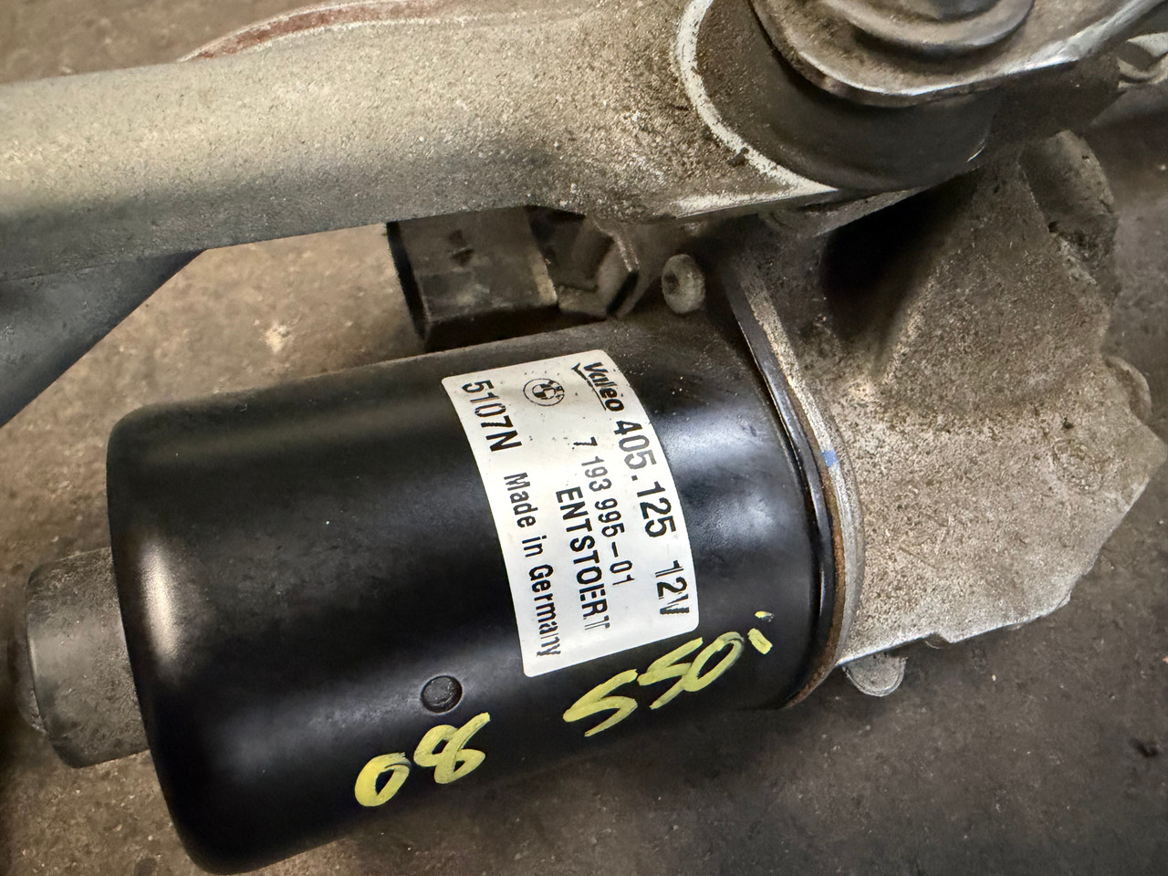 FRONT WINSHIELD WIPER LINKAGE BMW E60 550i 535i 528i 530i 7193995