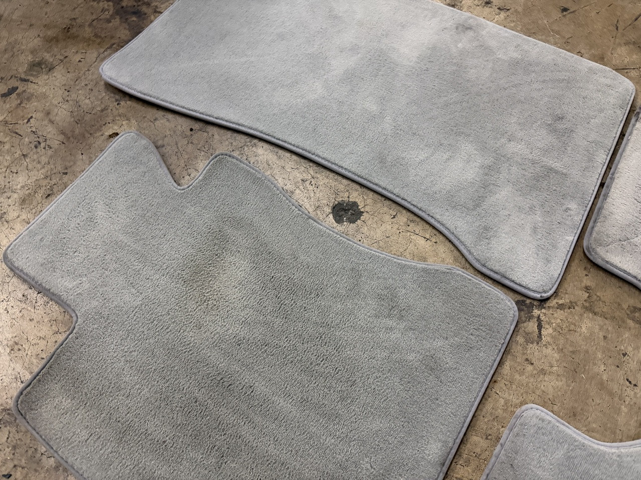 FRONT REAR GRAY FLOOR MATS BMW E60 550i 535i 545i 530i 525i