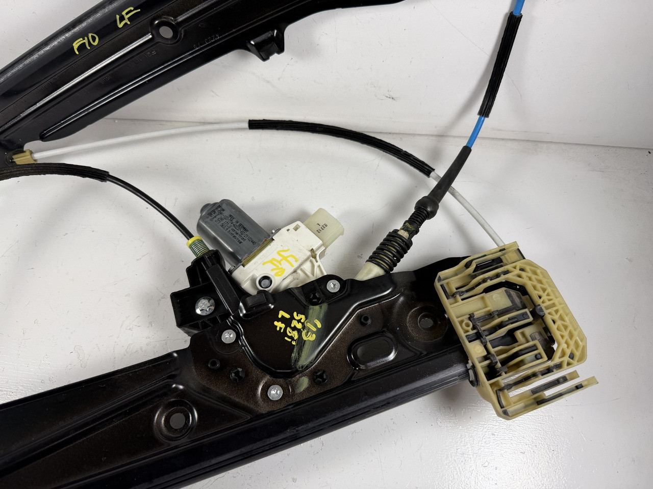 DRIVER FRONT WINDOW REGULATOR  BMW F10 550i 535i 528i 7182131